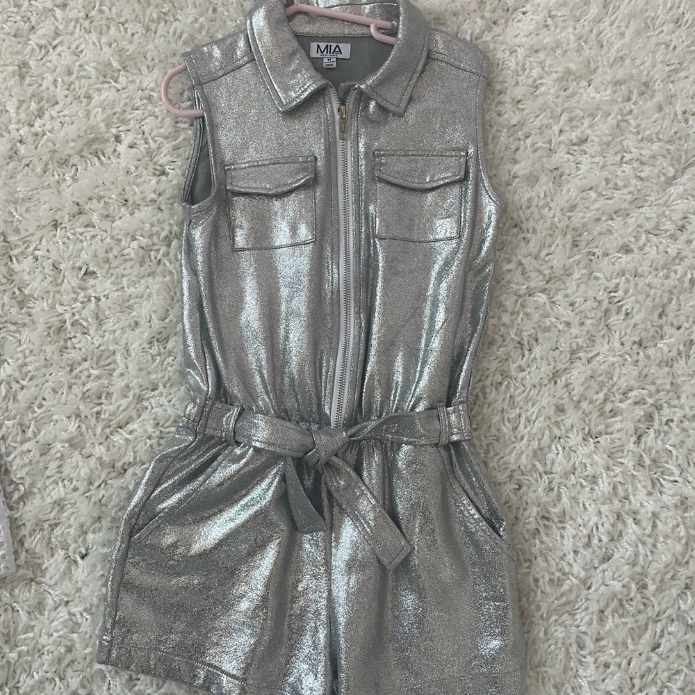 Mia silver romper size m